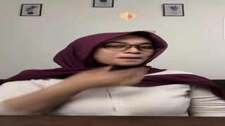 Lips Locked GURU SALSA TERBARU FULL Https://linktr.ee/bookingpsk — goes in fearless