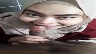 Hot Alert Sepong Crot Di Mulut — delivers edge-to-edge excitement
