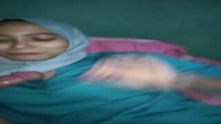 Exclusive JILBAB KARYAWAN — knows how to tease and please