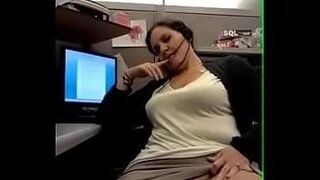 Undeniably Hot She masturbates in the office — delivers the goods