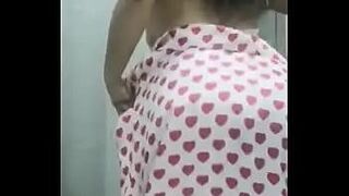 Late Night Pick My neighbor's wife shows me her boobs in real homemade video — ignites the screen