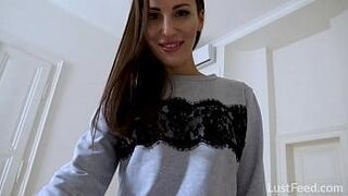 Late Night Pick Lilu Moon is a perfect MILF with a super hot body. She gives me a blowjob and fucks with so much passion in this POV sex-tape — grips and won’t let go