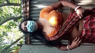Private Pleasure Tamil aunty pussy fingering hot xxx viral mms full video — heats up every frame
