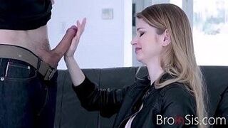 Hot Alert Hesitant BJ put a compilant fuck from stepsister — turns up the seduction