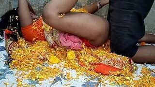Just Dropped The neighbor step brother-in-law kissed the sister-in-law by laying it on flowers. Hindi audio. — | sexy video suhagrat | leaves nothing behind