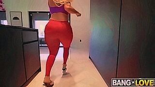 Undeniably Hot A Huge Ass — | pawgemily | dives straight into the action
