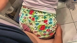 Critics Love It I find my beautiful step cousin washing and cleaning I stayed to see her big ass — | سكس مصري مع خالته | heats up every frame