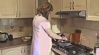 Critics Love It No panties and bra in high heeled stockings sexy MILF Frina continues nude cooking. Medical clothes. — | エロハプニング | dances on your nerves