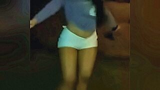 For Your Eyes Only young girl shaking her ass very rich to the rhythm of shaky — | legioncaliente | locks your gaze