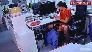 Trending Now LETSDOEIT - MILF Brunette Sina Velvet Got Pussy Eaten By Work Colleague & Hard Fucked On Office Table — | sina velvet | draws heat from tension