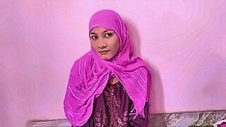 You Know You Want It Muslim Aapi Caught Her Step Brother Watching Porn In Mobile Then Fucked Her Pussy — | सेक्सी भोसड़ा | owns your attention