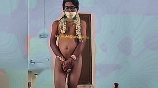 Hot Right Now Lara D'Souza — | nude desi model | locks your gaze