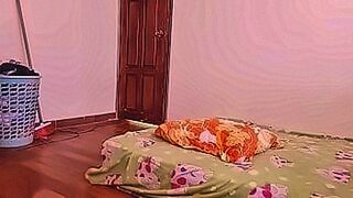 Can't Be Missed My entered her room while she masturbates and asks me for help to lower her temperature — | playboy de graça | owns every second