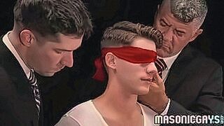 Now Streaming Two older men tag team cute twink! — | xvideos学会 | flows with raw desire