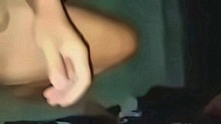 Just Released Spreading the beautiful girl's pussy, giving her a cock to suck until the cum filled her mouth, then still pushing the cock into her clitoris, fucking her pussy with loud moans, making her extremely aroused, she masturbated twice and cummed 