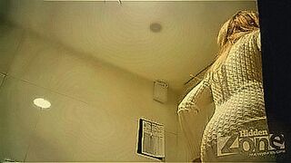 Explosive Drop Beautiful blonde in toilet shaved pussy and anus closeups. — | トイレ盗撮エロ | knows how to tease and please