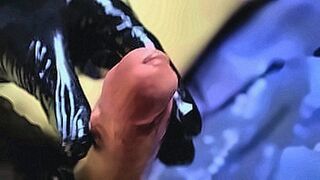 Instant Classic close-up massaging a big head and milking a hard hot cock ready to explode with white cum — | testa di cazzo | drives pleasure nonstop