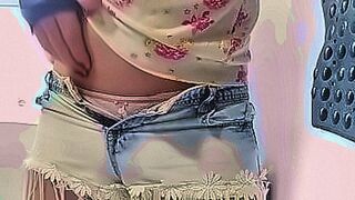 Pure Desire Bad girl pissing in shorts — | chichonamala | smothers you in heat