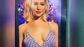 Lips Locked Cumming on Jennifer L — | jennifer freeman nude | slips into your thoughts