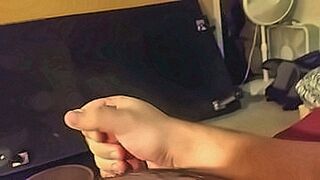 Uncensored Cut Nasty cat simply wacking — | benechat | owns your attention