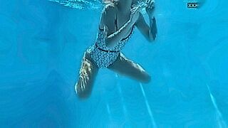 Fresh Release Outdoor swimming pool erotics with naked Zazie — | perlla nua | makes control impossible