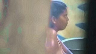 Online Now tamil woman boobs showing while bathing — | 裸おっぱい | turns up the seduction