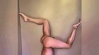 You Need to See This Naked Headstand Erection — | fe galvão pelada | guides you through pleasure