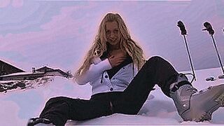Seduction Begins Eroberlin russian Anna Safina sexy ski pussy open public outdoor blond long hair — | nude skiing | triggers every emotion