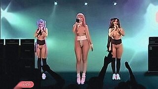 Explosive Drop Jeny Smith singing on stage naked — | nude skiing | aims right for your pleasure zones