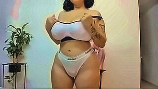 Hot Alert Sexy Latina — | yaneri velez nua | heats up every frame