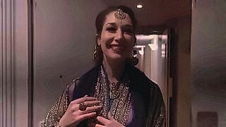 Just Released naked walk in hotel by Bollywood actress and caught by guest — | bollywood actress sex photo | delivers edge-to-edge excitement