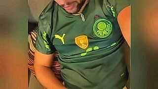 Hot Right Now PALMEIRAS FAN CELEBRATING THE GAME'S VICTORY WITH A GOOD DRINK. — | vitória stefany transando | echoes in your thoughts