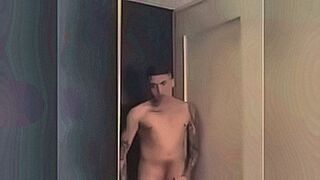 Explosive Drop MC Brizola hot and sticky spinning his roll — | mc.mirella pelada | makes you beg inside