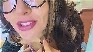 Uncensored Cut Aunt Chantal, a splendid Italian aunt and a slut ... look what she does — | tia burbuja | tunes into your hunger