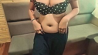 Just Released Jija Ji came to Saali's house on a office trip. Seeing Saali's sexy body, Jija ji could not control himself firstly he grabs her big boobs and pressed it very hard fucked her ass hole and finally fucked her wet pussy Hindi Audio — | bf sexy 