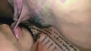 Just Dropped She was lying down without any pants on. She was horny when she saw him and fucked her clit until he ejaculated all over her pussy. — | หนังโป๊ญี่ปุ่นสาวแก่ | plays out like a dream