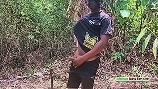 Premium Content this guy bareback finds himself masturbating in the field while he clears his plantations. This is real public sex — | sexo puro | goes beyond expectations