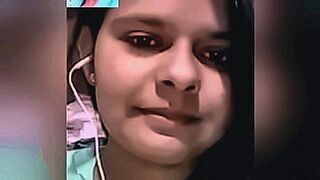 Now Streaming Big boos — | sunny leone ka bf sexy | goes full intensity