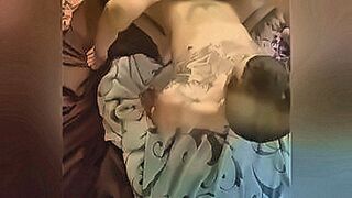 Hot Right Now The Dog eats Lilac — | travesti transando com cachorro | enters without asking