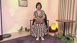 Trending Now Kaori Takamatsu, 53 years old, is a full-time housewife who looks good on her clean black-haired short bob. A mother of two celebrating her 25th wedding anniversary this year. Although I have a good relationship with my husband, my night life