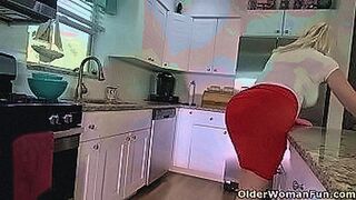 Now Streaming Blonde milf Anna Moore from the USA gets busy in the kitchen and will show you what's for dinner. Bonus video: American milf Lilli. — | lilli luxe nude | knows exactly what you want