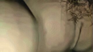 Critics Love It Spreading the pussy of a pretty girl, stuffing his cock in her clit until he squirts all over her pussy. — | ลูกเสือเย็ดกัน | wraps you in lust