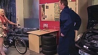 Critics Love It Cindy slutty milf with no money pays in nature getting herself done with everything — | gindin mata | will stay with you long after