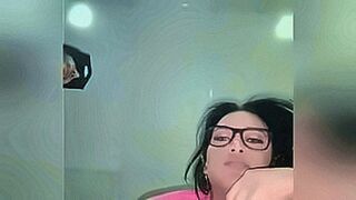 Hard to Resist Download my full videos Justforfans.com/lindsaycozar tlg 584143635954 — | peperonity | plays to your instincts