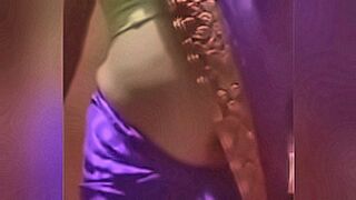 Uncensored Cut Epic saree navel — | saree wala sex video | keeps you locked in