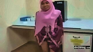 Featured Title She couldn't get out, so I had to fuck her tight pussy — | colmek lendir | holds you in suspense