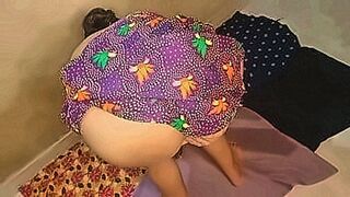 Late Night Pick My relative lungi didi her awesome hot pussy — | lungi sex | raises the temperature