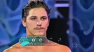 Late Night Pick Saltibum - Romulo Arantes Neto — | futbolistas desnudos | lets nothing get in the way