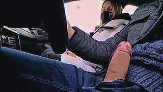 Just Dropped The girl gets into a taxi and sees how a man starts masturbating his big dick — | como se masturbar homem | holds nothing back