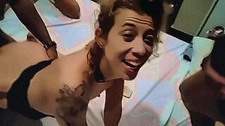 No Limits Tonight The tram cracked and broke into the married woman's ass — | juliana bonde siririca | finds your weak spots